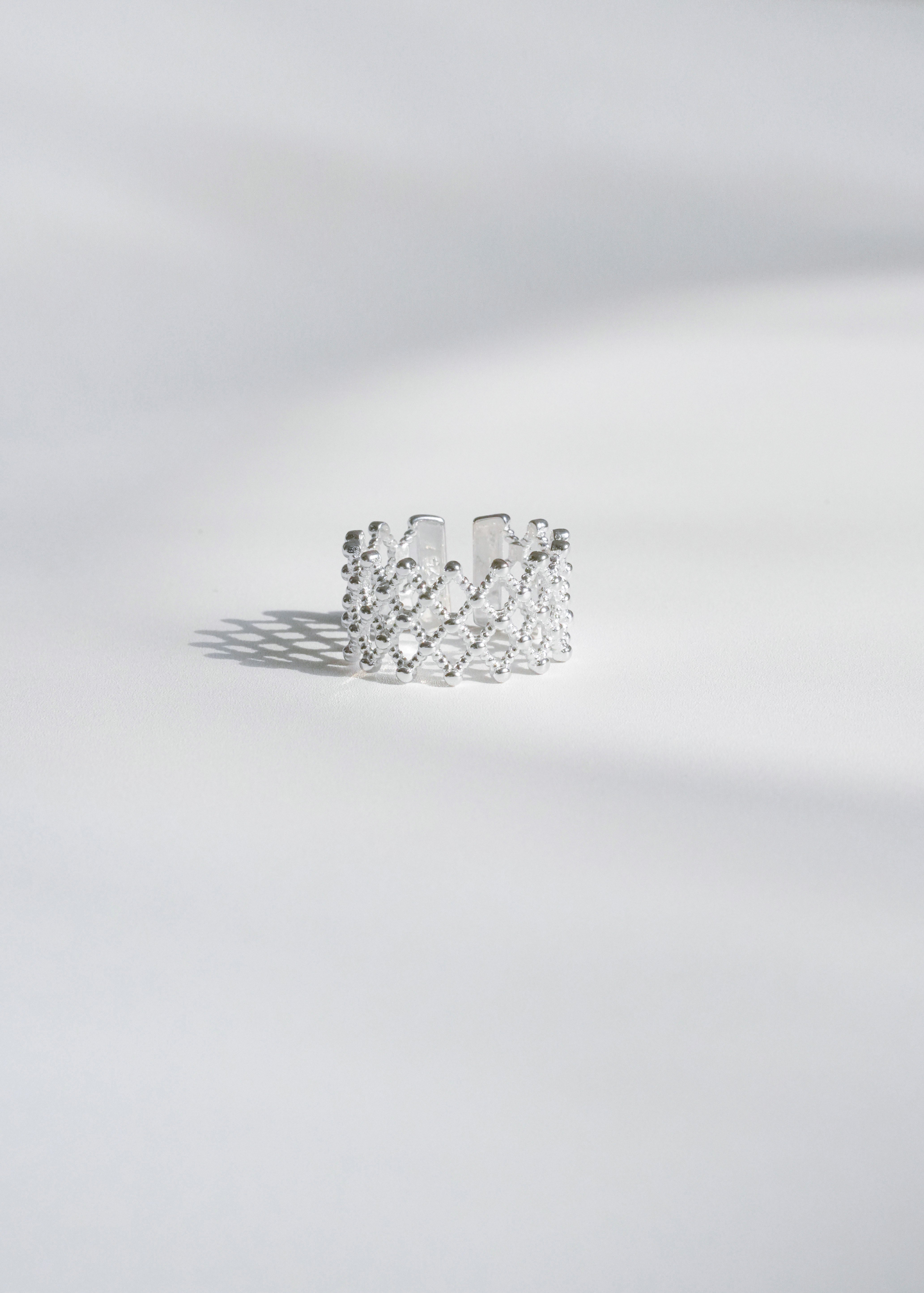 「Close to Skin」 Interlaced Mesh Open Ring