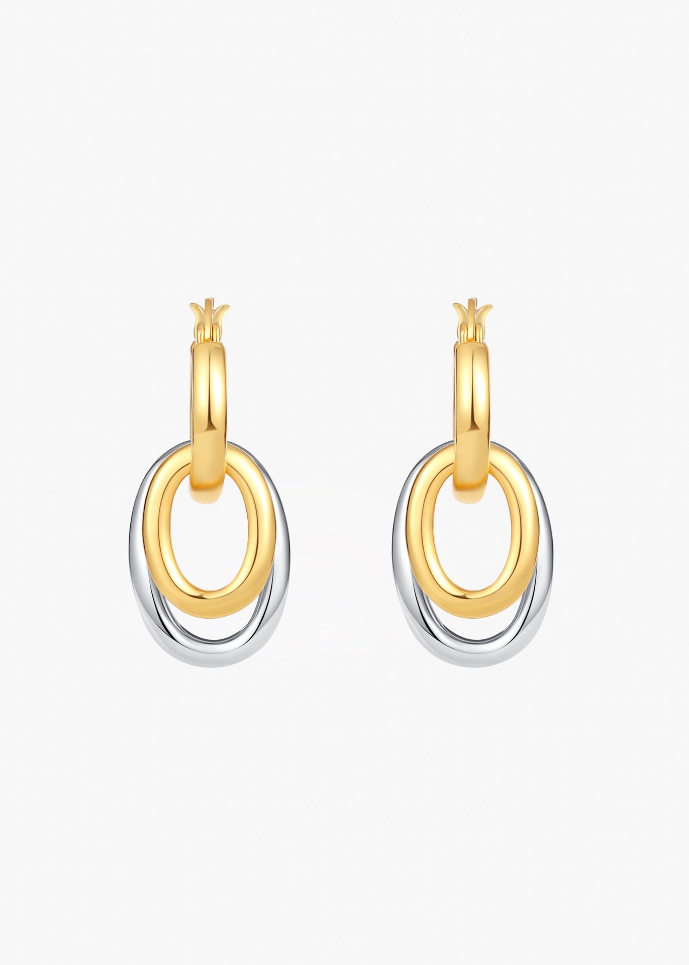 Interlocking Circle Charm Earrings